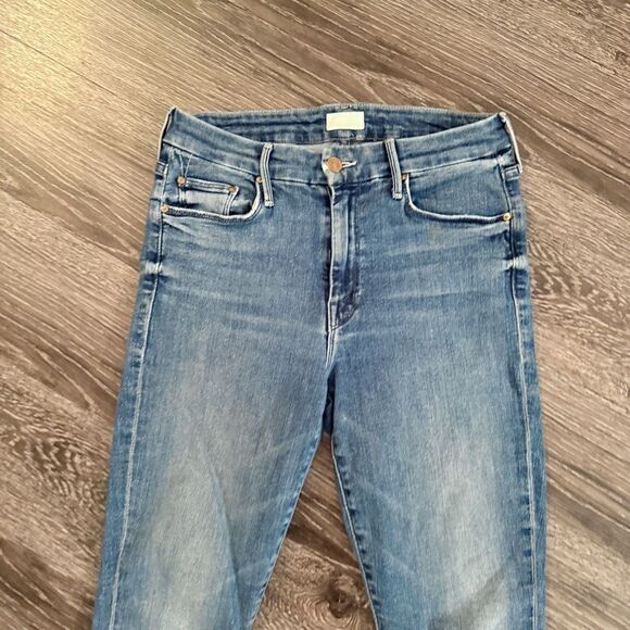 Mother The Looker Ankle Fray in Groovin - Picture 3 of 8